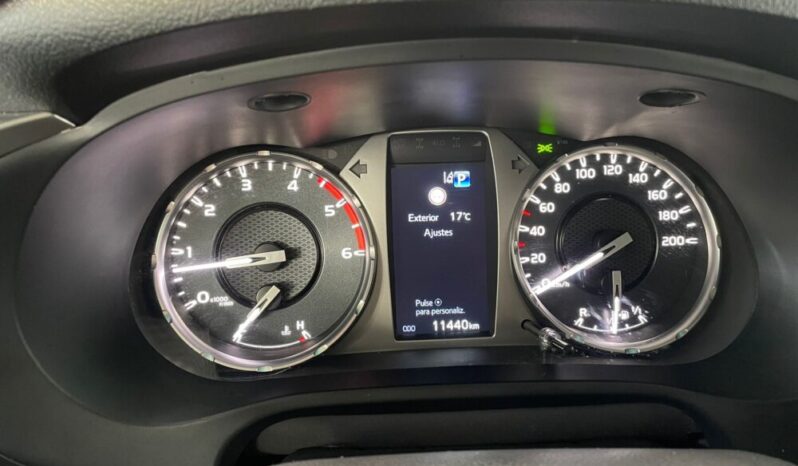 
								TOYOTA HILUX 2.8 D4D CABINA DOBLE 204CV VXL AT full									