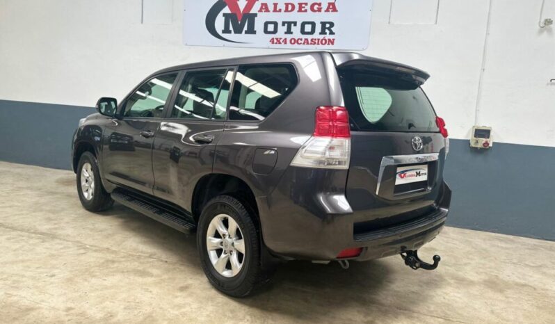 
								TOYOTA LAND CRUISER 3.0 D-4D VX 190CV AUT. 7 PLAZAS full									