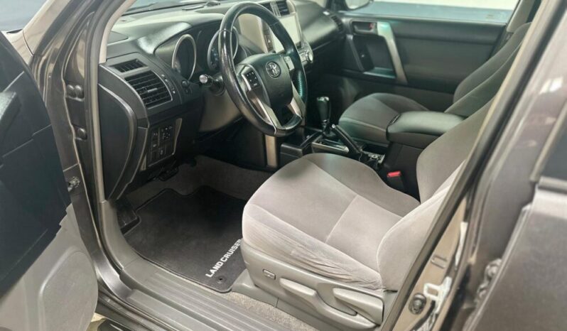 
								TOYOTA LAND CRUISER 3.0 D-4D VX 190CV AUT. 7 PLAZAS full									