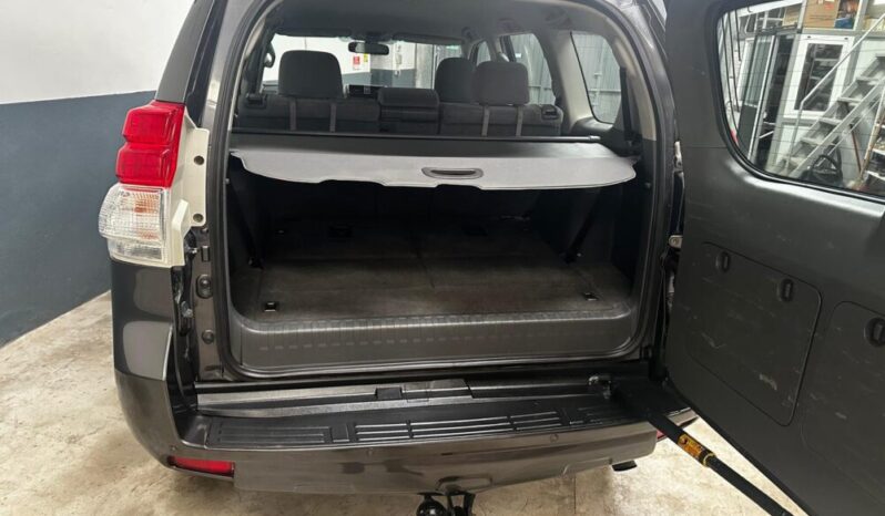 
								TOYOTA LAND CRUISER 3.0 D-4D VX 190CV AUT. 7 PLAZAS full									
