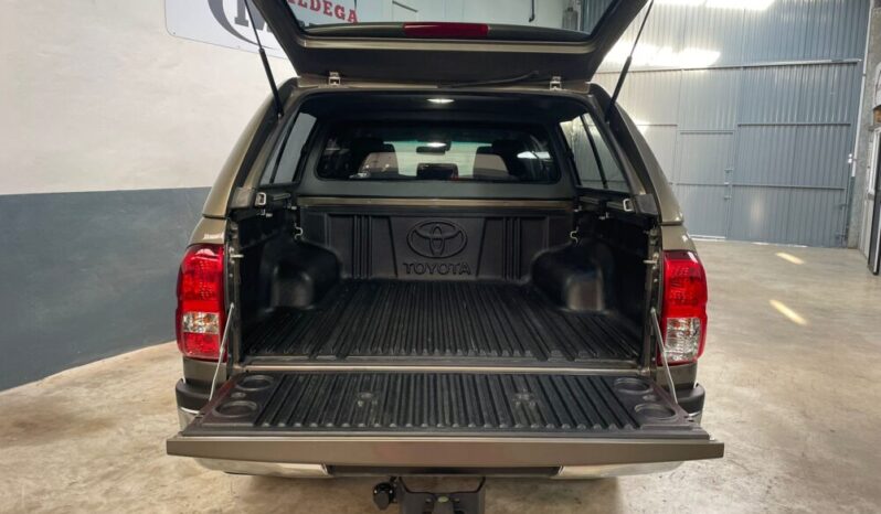 
								TOYOTA HILUX 2.8 D4D CABINA DOBLE 204CV VXL AT full									