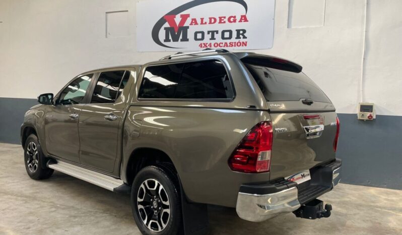 
								TOYOTA HILUX 2.8 D4D CABINA DOBLE 204CV VXL AT full									