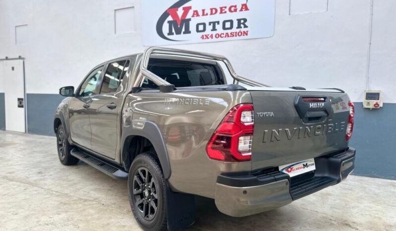 
								TOYOTA HILUX INVINCIBLE 2.8 D4D CABINA DOBLE 204CV AUT full									