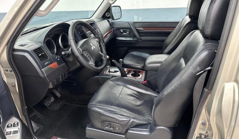 
								MITSUBISHI MONTERO V80 KAITEKI 3200CC 170CV AUTOMATICO full									