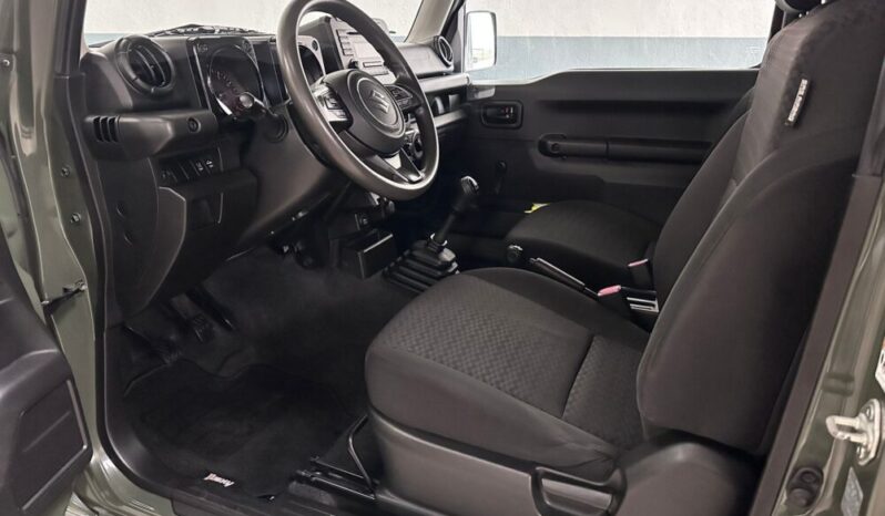 
								SUZUKI JIMNY 1.5CC 102CV VERSION 4 PLAZAS 2019 full									