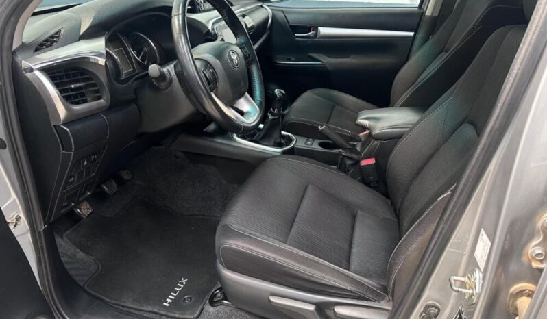 
								TOYOTA HILUX 2.8 D4D CABINA DOBLE 204CV VX  6V full									