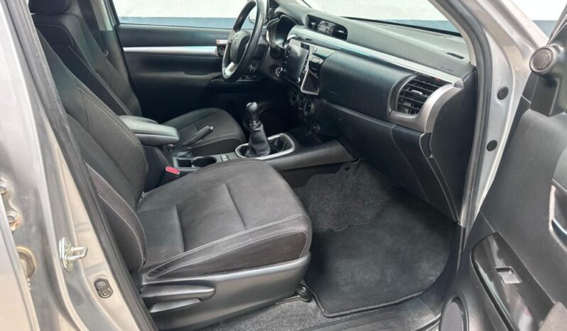 
								TOYOTA HILUX 2.8 D4D CABINA DOBLE 204CV VX  6V full									